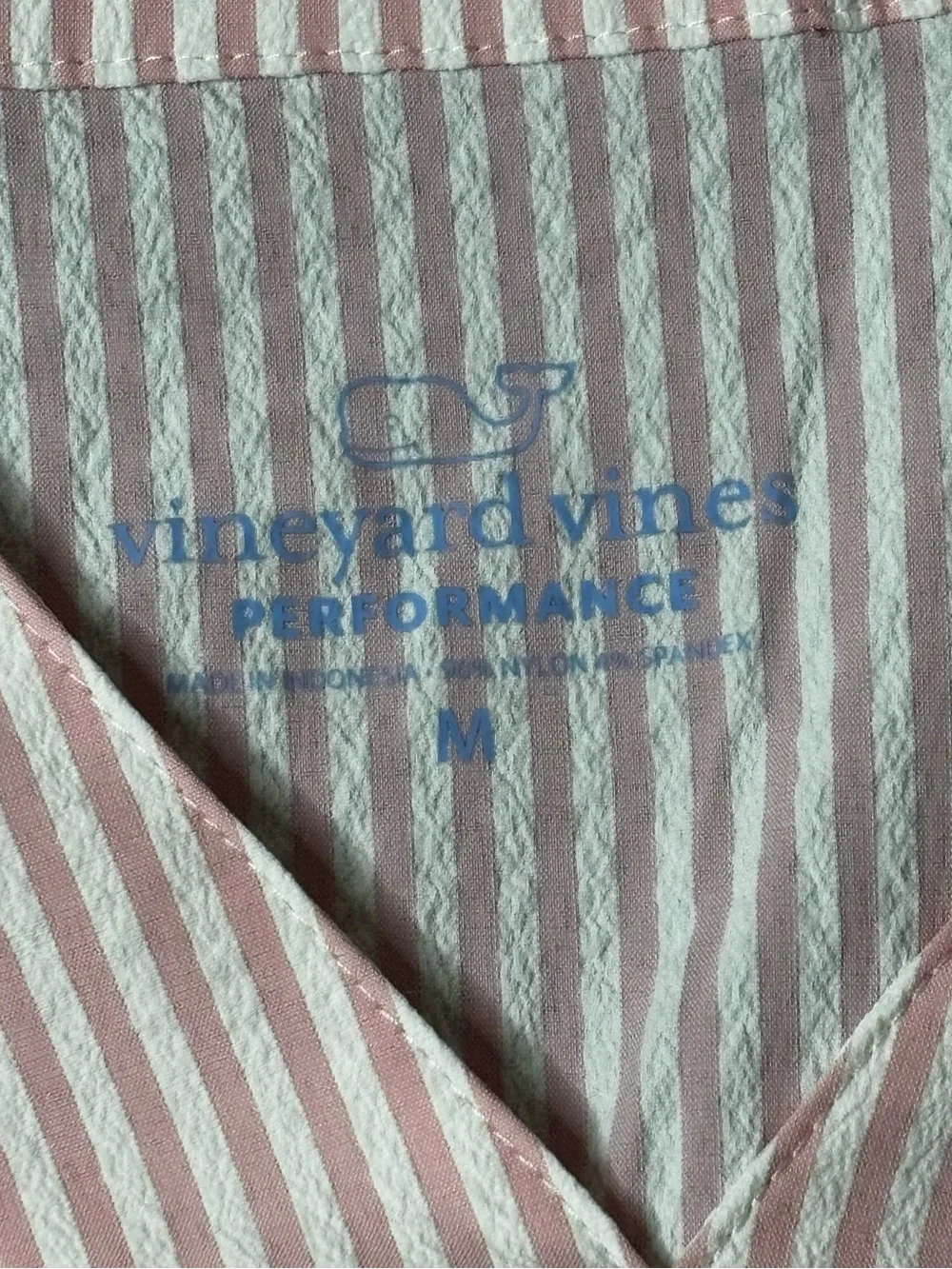 Vineyard Vines new tags